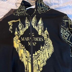Harry Potter.  Black and Gold Marauder's Map Hoodie